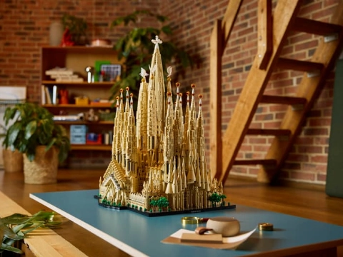 Lego Sagrada Familia grootste bouwset ooit