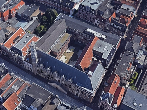 Woede om verkrachting 13-jarig meisje door asielzoeker, spoeddebat in Alkmaar