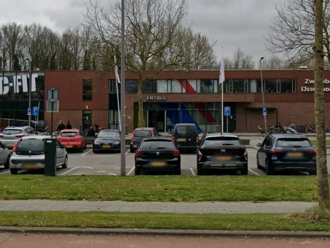 Zwembad en sportschool ontruimd na brand in ventilatiemotor