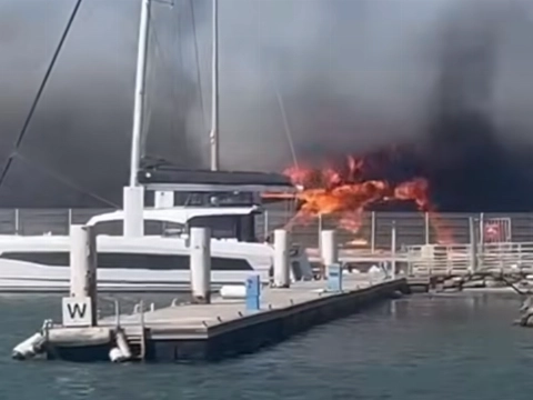 Grote bosbranden in Zuid-Frankrijk, toeristen geëvacueerd