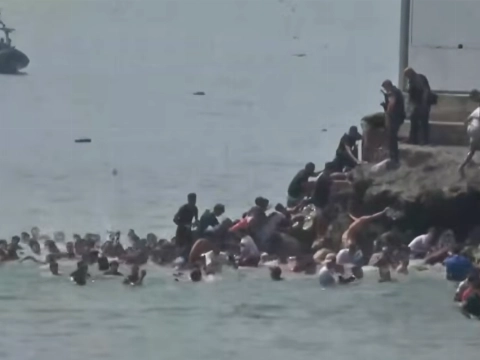 Invasie in Spaanse enclave Ceuta: 'Ter Apel get ready!'