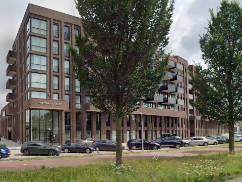 Hele gebouw ontruimd na brandend matras in lift