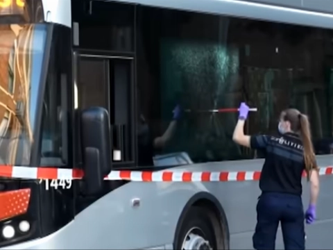 Kogel doorboort ruit van RET-bus bij schietpartij in Rotterdam-Zuid
