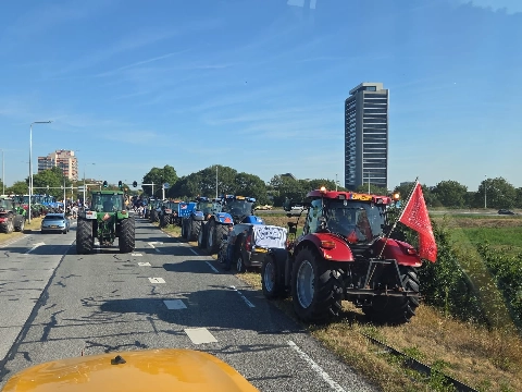 Twee doden bij ernstig ongeval in file bij boerenprotest