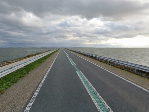 Drie Eritrese slachtoffers van ongeluk op Houtribdijk op weg naar huis