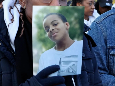 Vader krijgt 23 jaar cel nadat hij medische hulp weigerde voor doodzieke Jairon (14)