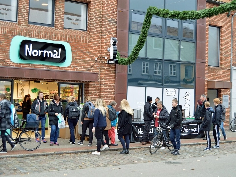 Opening nieuwe winkel mondt uit in vechtpartij, gewonde en aanhoudingen