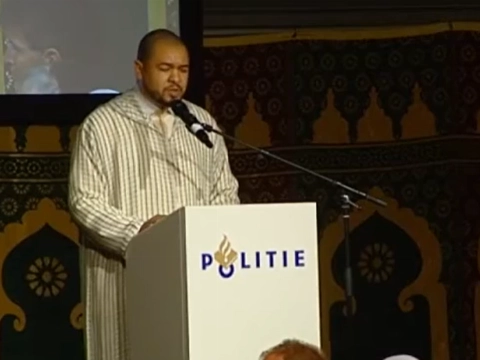 Religieuze bijeenkomsten bij politie aan banden