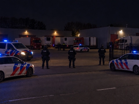 Koelcontainer in Maasdijk bevat mogelijk honderden kilo’s cocaïne