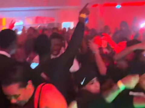 Vrouw zwaargewond na klap op hoofd tijdens feest in Amsterdam