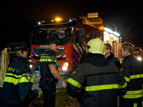 Dode bij uitslaande brand in woning in Hellevoetsluis