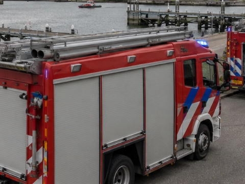 Grote inzet hulpdiensten voor brand op tanker in Berghaven