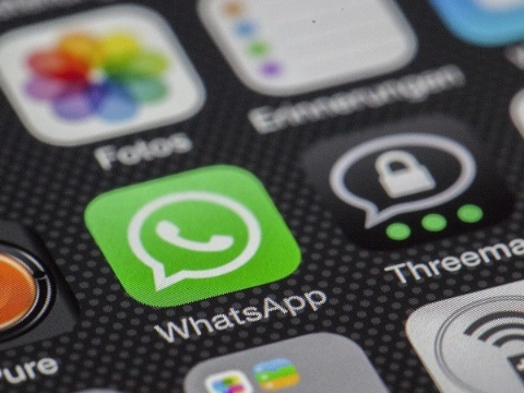 Berisping voor agenten na racistische appjes