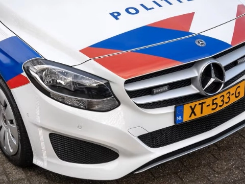 Man (26) langer vast voor beschieten katten met kruisboog