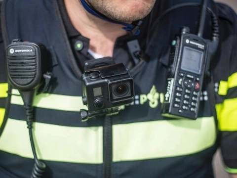 Politie zet tienjarige bestuurder VW Golf langs de kant