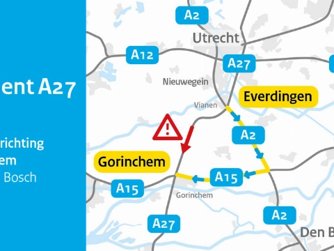 Snelweg volledig dicht na kettingbotsing met meerdere voertuigen